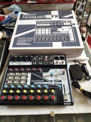 Soundcraft Notepad 12FX
